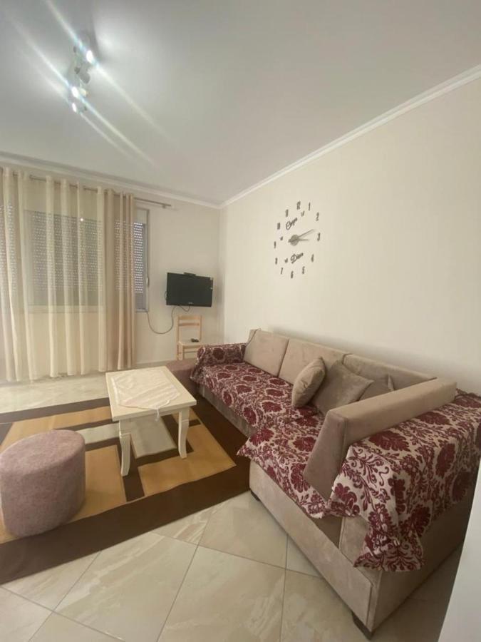 Melina House Apartment Sarande Bagian luar foto