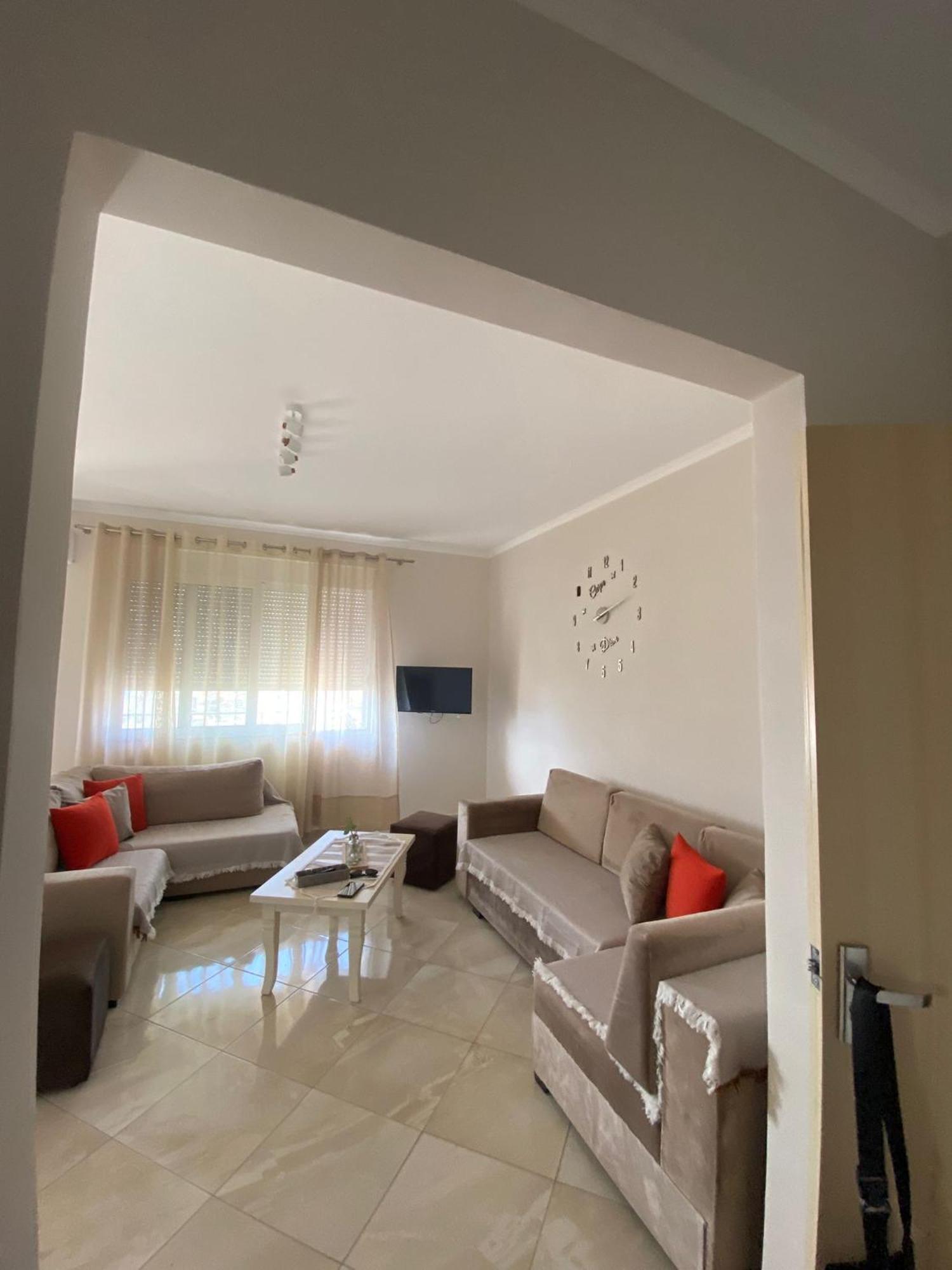 Melina House Apartment Sarande Bagian luar foto