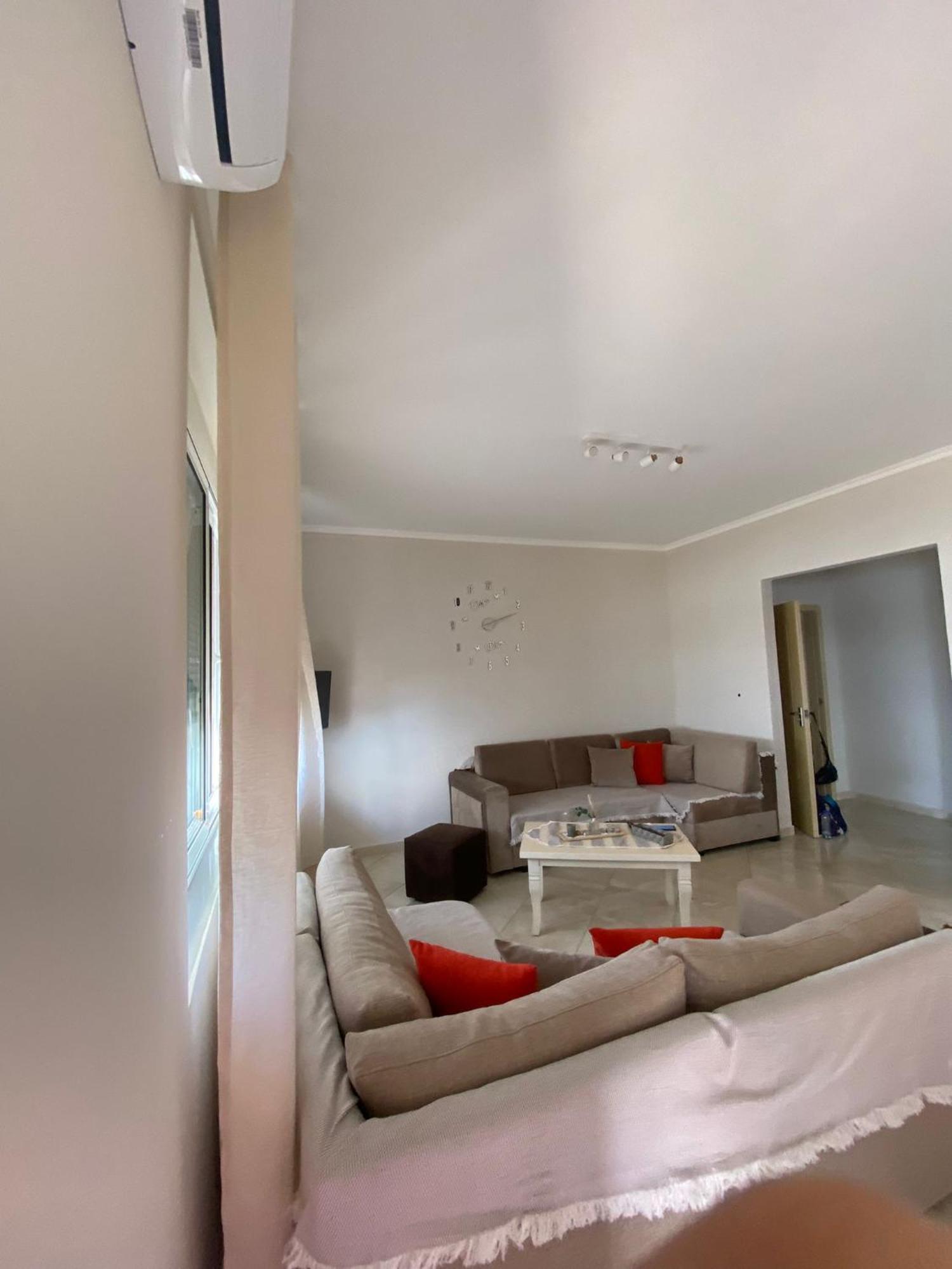 Melina House Apartment Sarande Bagian luar foto