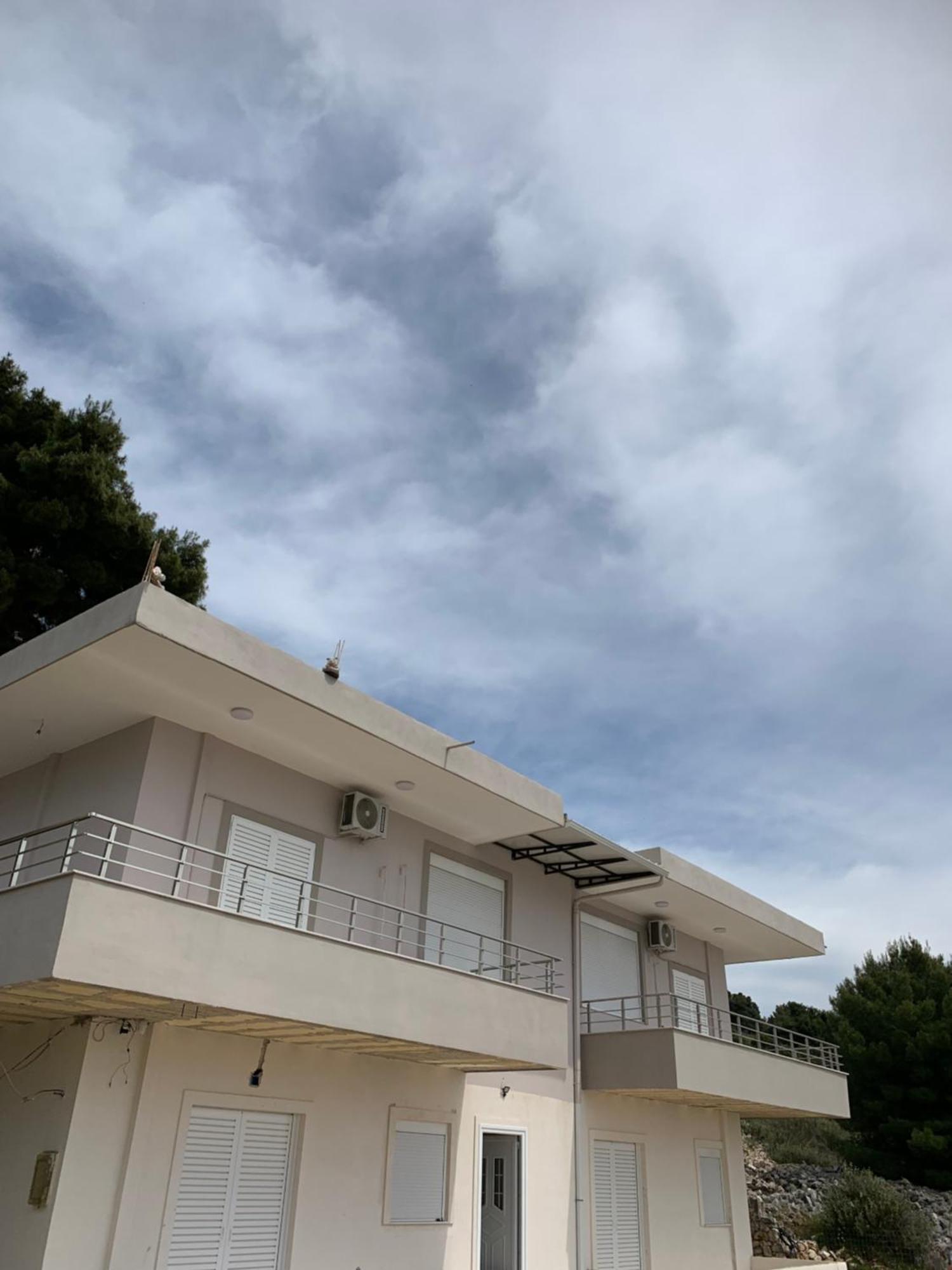 Melina House Apartment Sarande Bagian luar foto