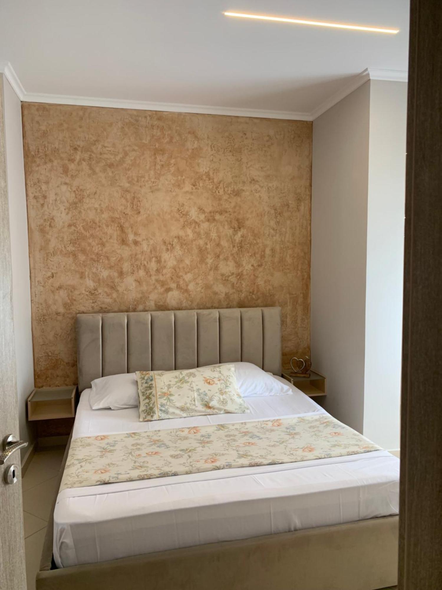 Melina House Apartment Sarande Bagian luar foto