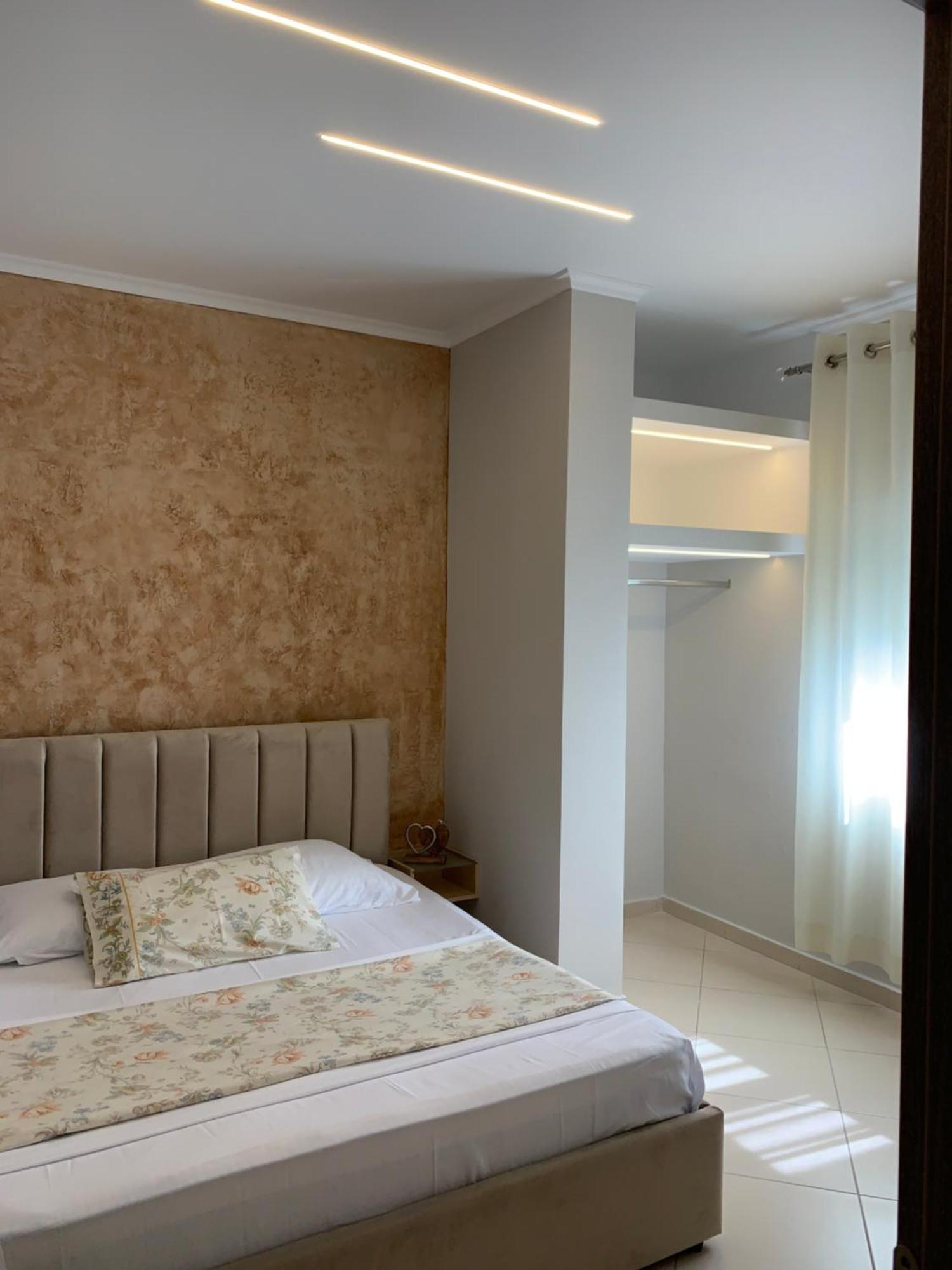 Melina House Apartment Sarande Bagian luar foto