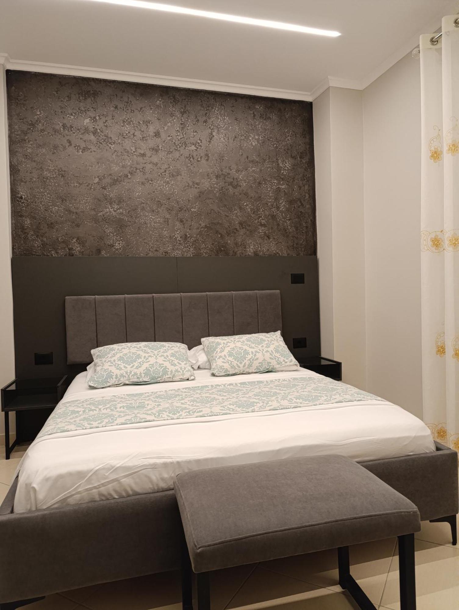 Melina House Apartment Sarande Bagian luar foto