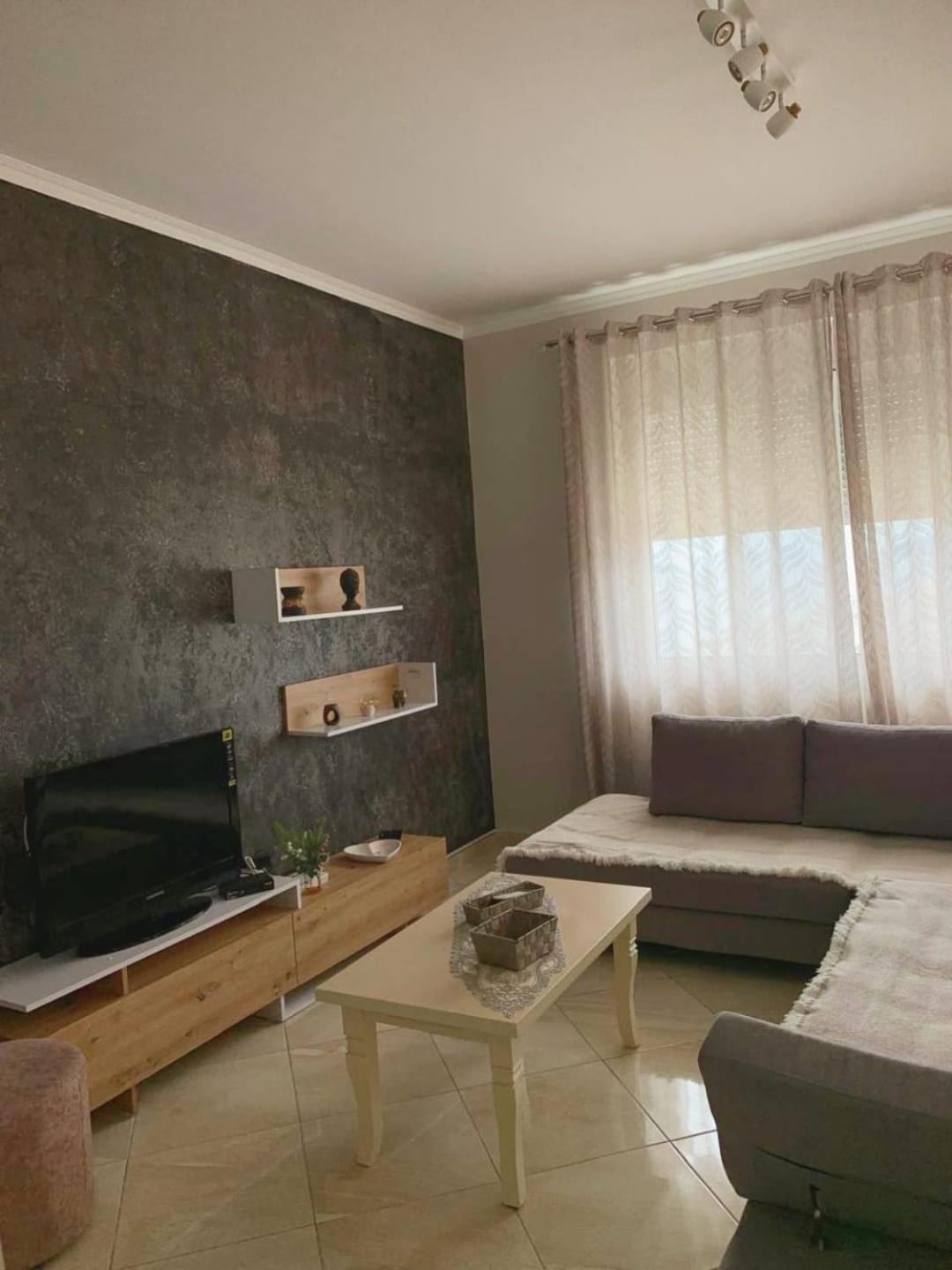 Melina House Apartment Sarande Bagian luar foto