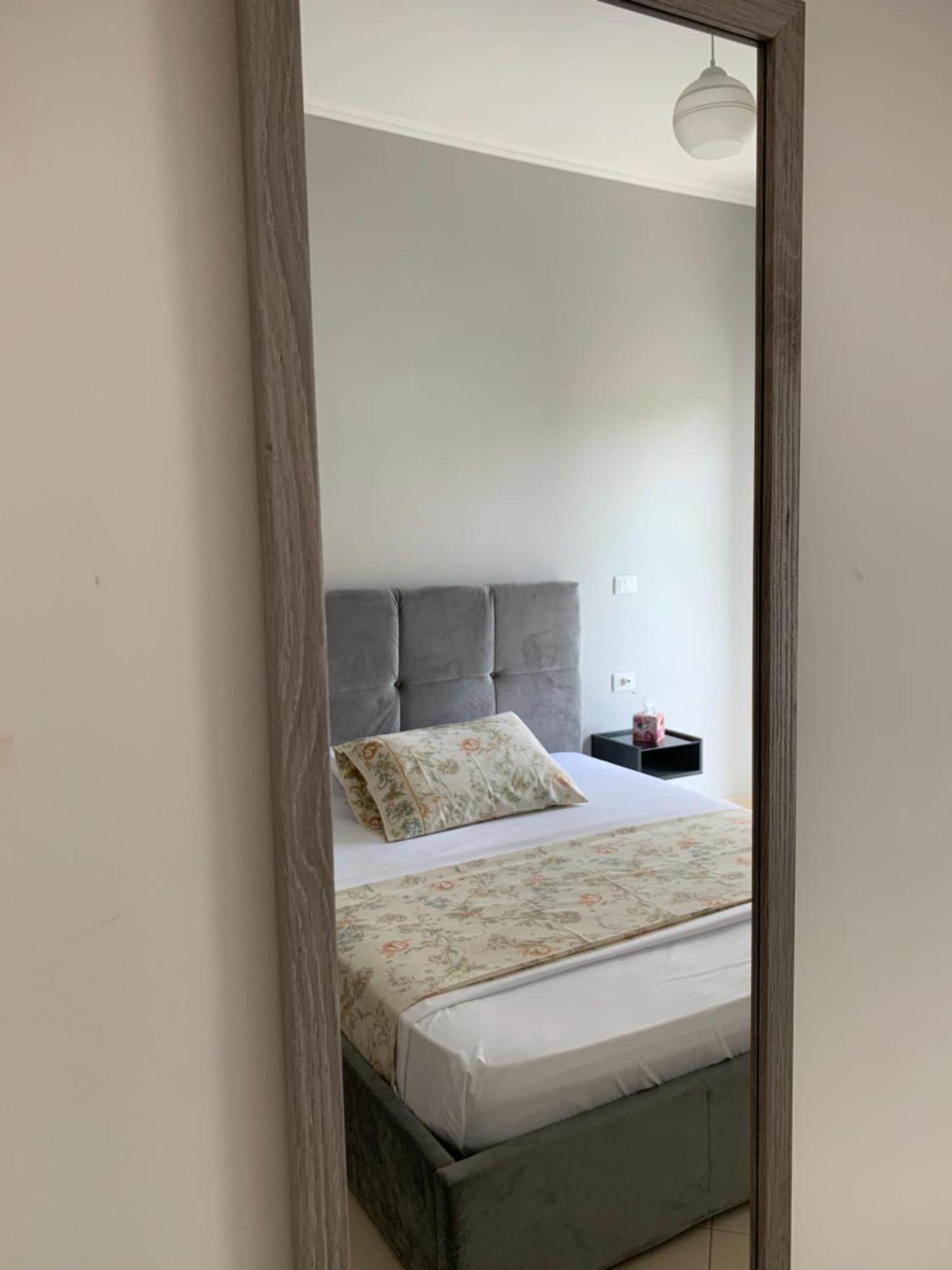 Melina House Apartment Sarande Bagian luar foto